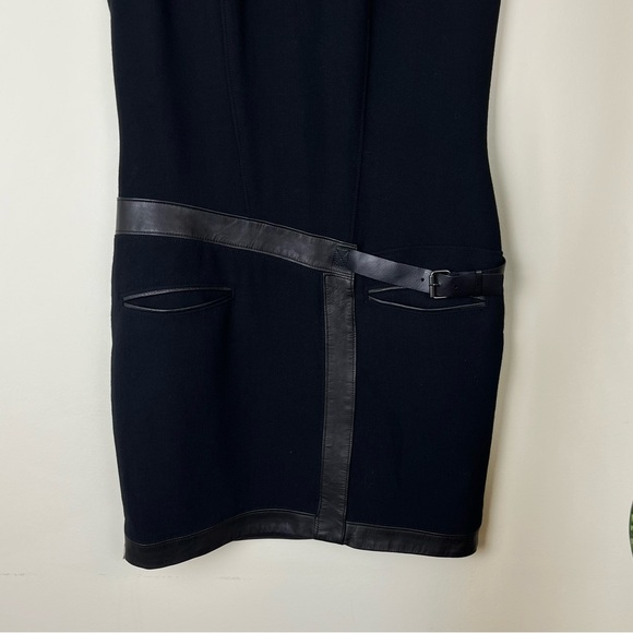 Helmut Lang Sleeveless Wool Dress with Black Leather Buckle - Picture 9 of 14